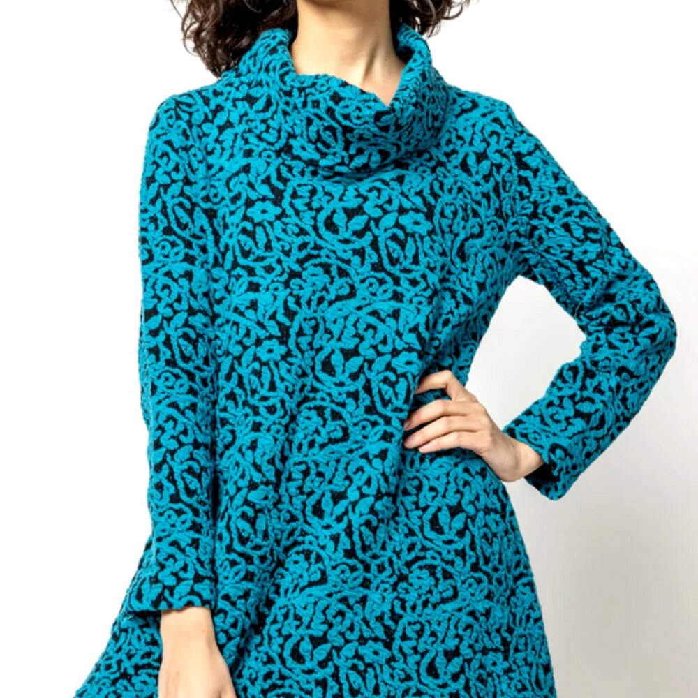 Komil cowl neck textured cozy tunic, size S/M
